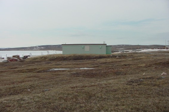 Photo de l'observatoire magnétique Baker Lake