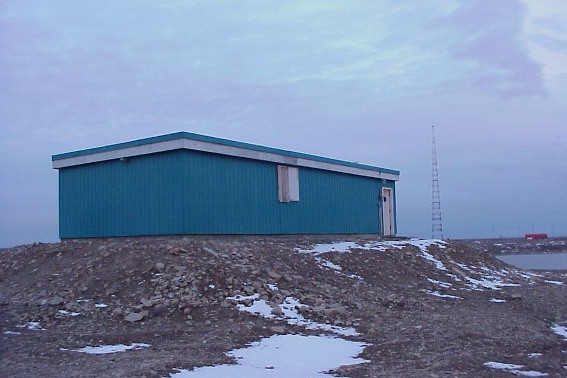 Photo de l'observatoire magnétique Cambridge Bay